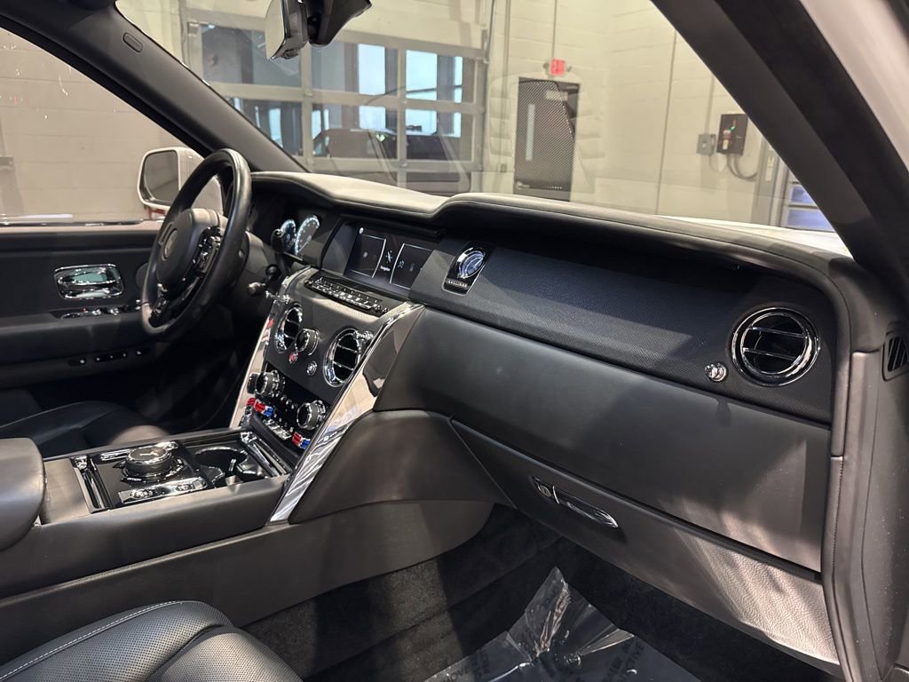 Used 2020 Rolls-Royce Cullinan image 79