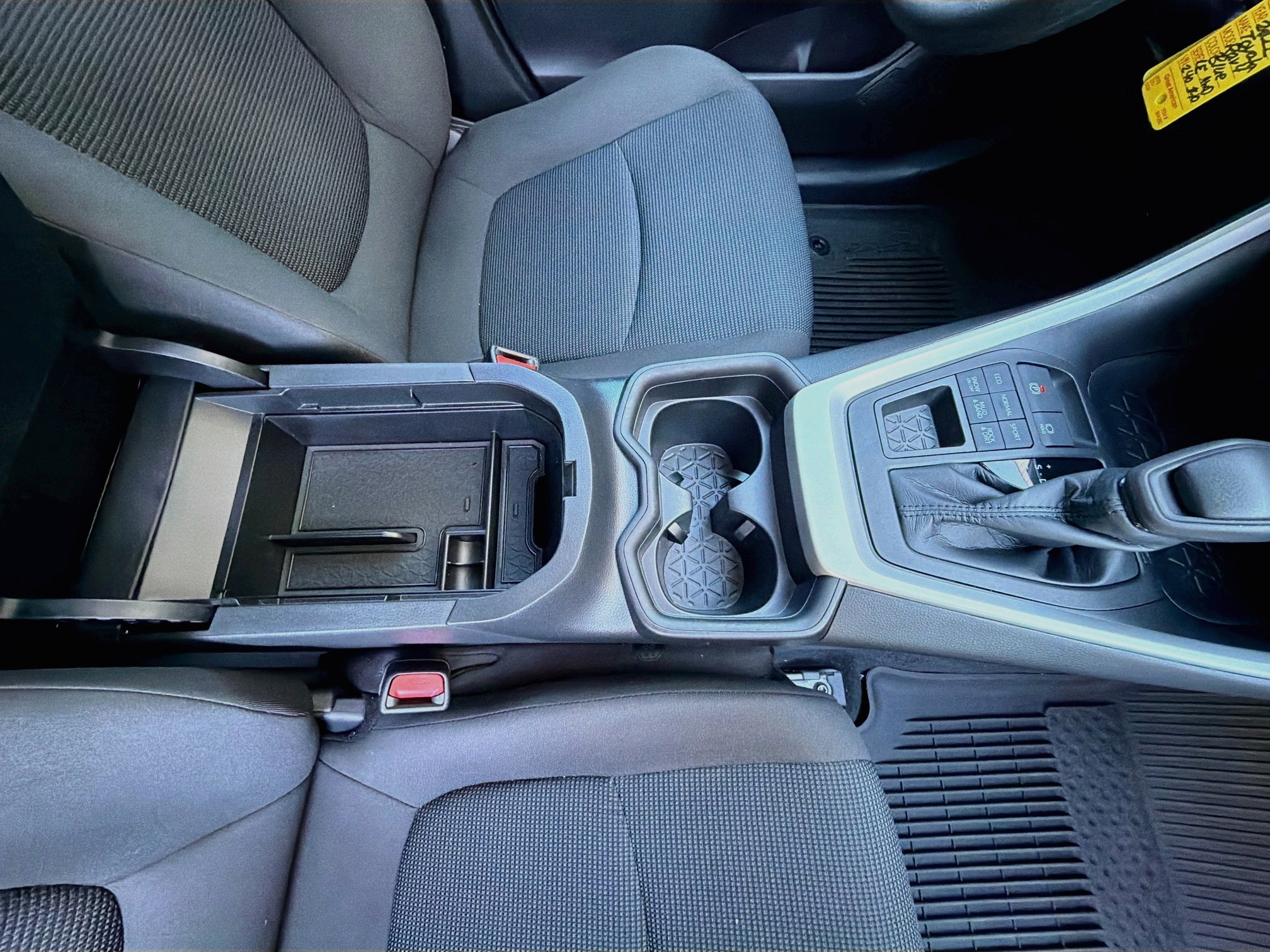 Used 2021 Toyota RAV4 LE AWD/4WD image 29