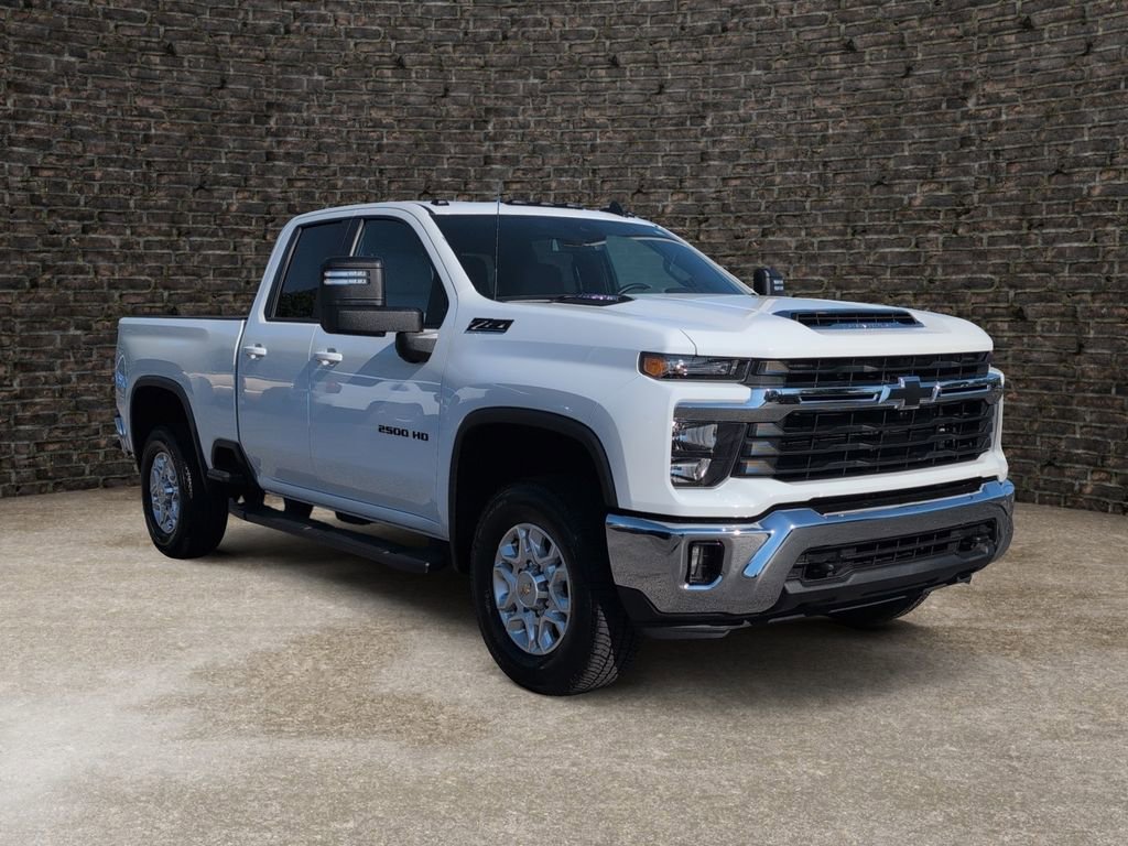 Used 2024 Chevrolet Silverado 2500 LT w/ All Star Edition AWD/4WD image 2