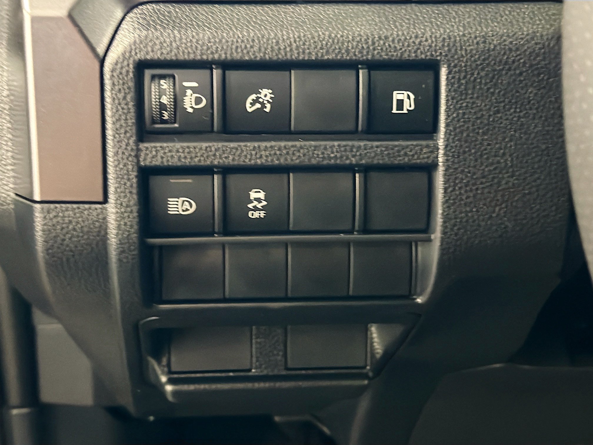 Used 2026 Toyota 4Runner SR5 AWD/4WD image 16