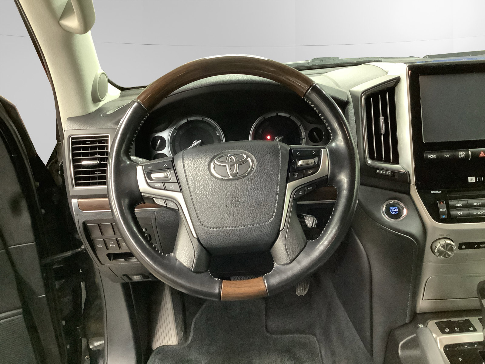 Certified 2018 Toyota Land Cruiser w/ Carpet Mat Package image 12