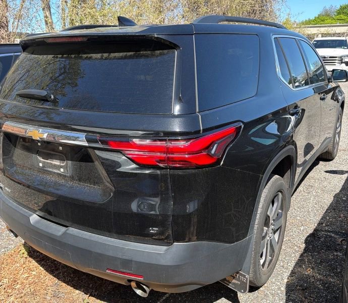 Used 2023 Chevrolet Traverse LT w/ LT Premium Package AWD/4WD image 4