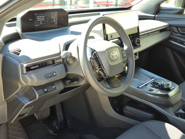Used 2026 Toyota C-HR AWD/4WD image 10