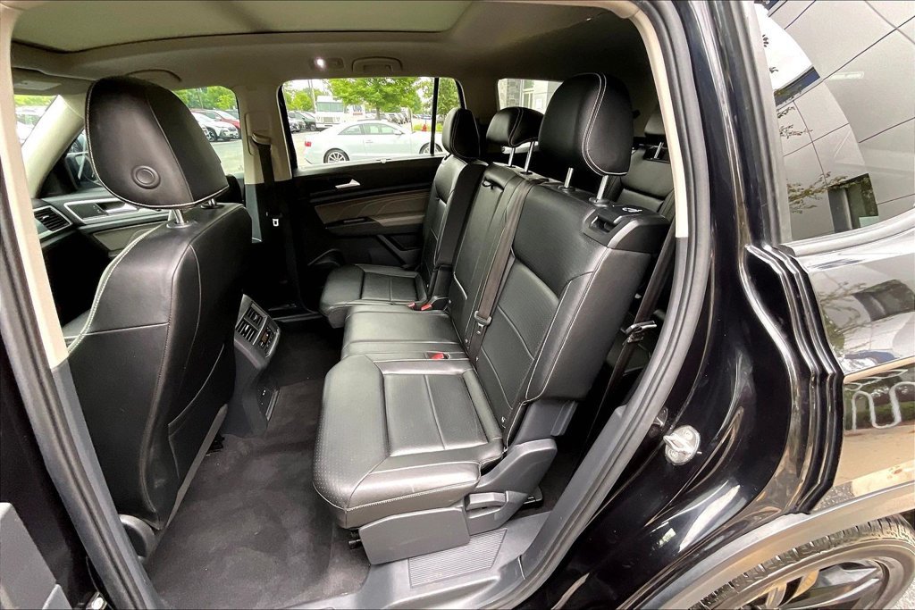 Used 2023 Volkswagen Atlas SEL R-Line AWD/4WD image 30