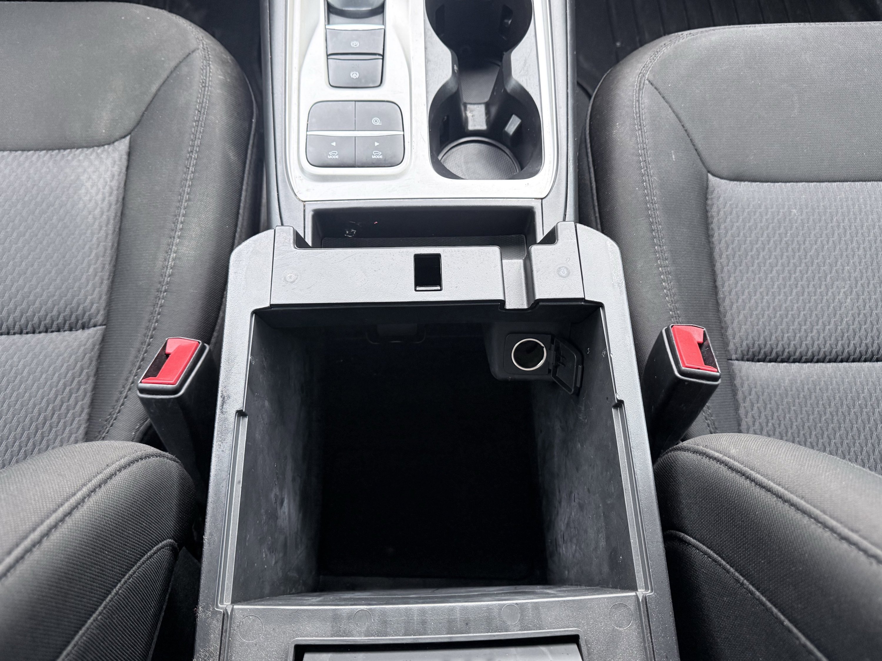 Used 2022 Ford Explorer XLT image 66