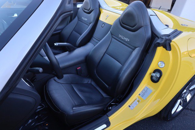 Used 2008 Pontiac Solstice GXP w/ Premium Package RWD image 25