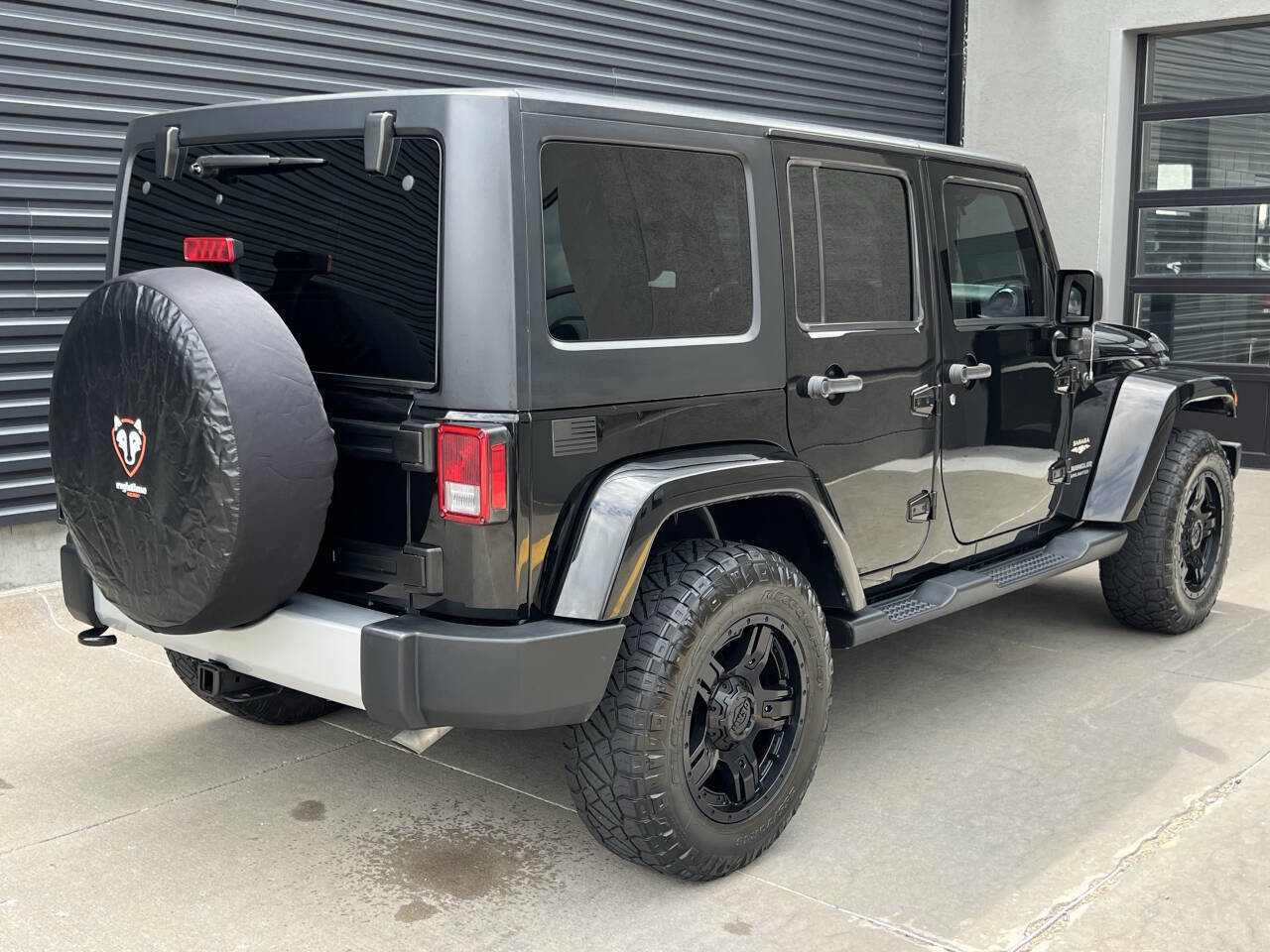 Used 2015 Jeep Wrangler Unlimited Sahara w/ Connectivity Group image 11