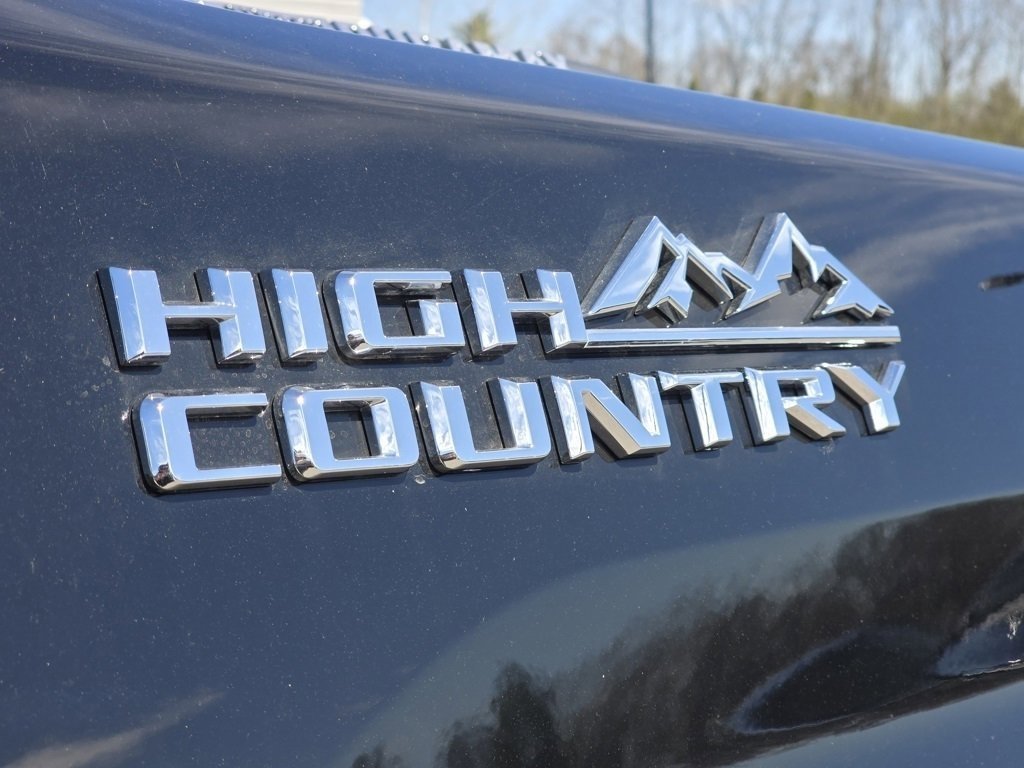 Used 2024 Chevrolet Silverado 3500 High Country image 17