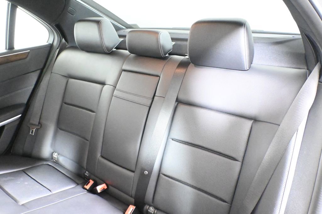 Used 2014 Mercedes-Benz E 350 4MATIC Sedan image 4