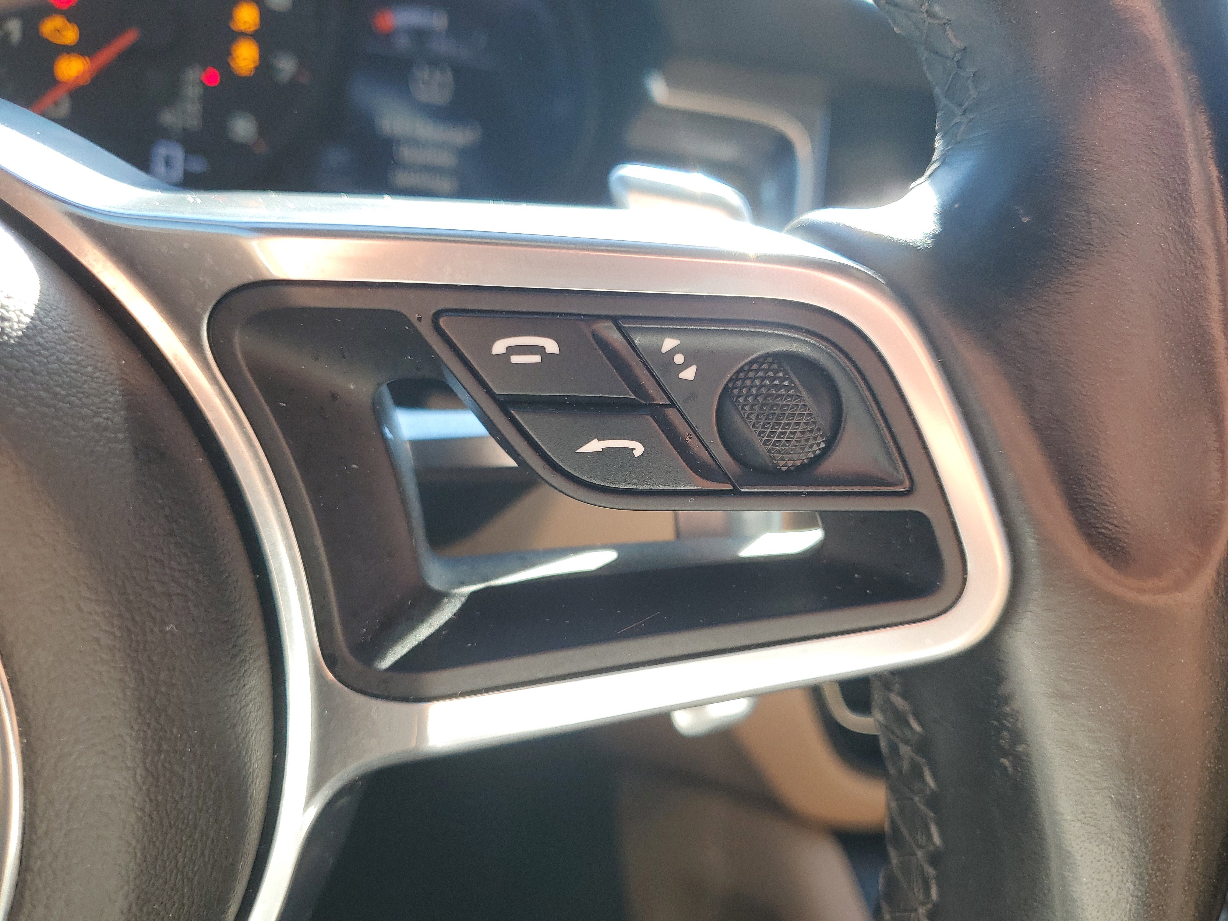 Used 2021 Porsche Macan image 21