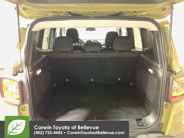 Used 2015 Jeep Renegade Latitude image 17