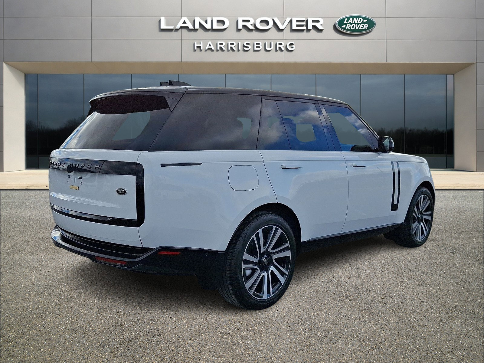 Used 2023 Land Rover Range Rover SE AWD/4WD image 4