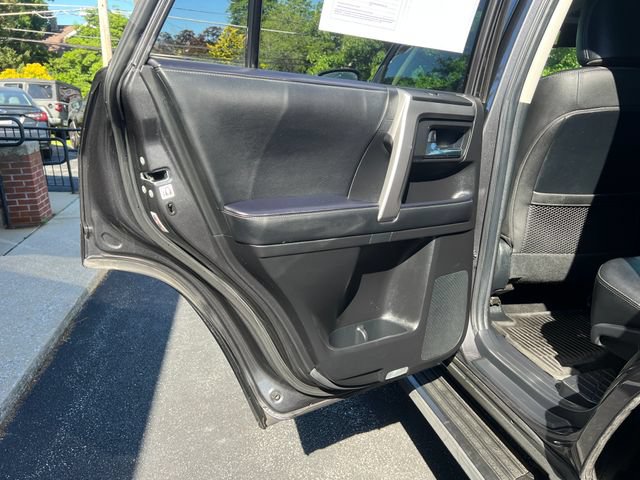 Used 2022 Toyota 4Runner SR5 Premium w/ Moonroof Package AWD/4WD image 20