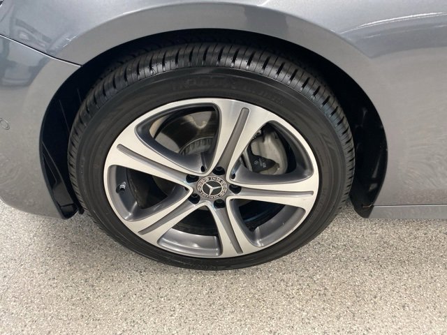 Used 2019 Mercedes-Benz E 300 4MATIC image 13