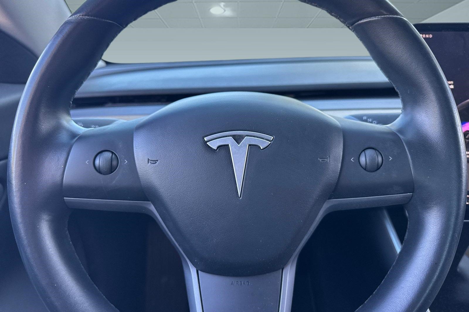 Used 2018 Tesla Model 3 Long Range RWD image 11