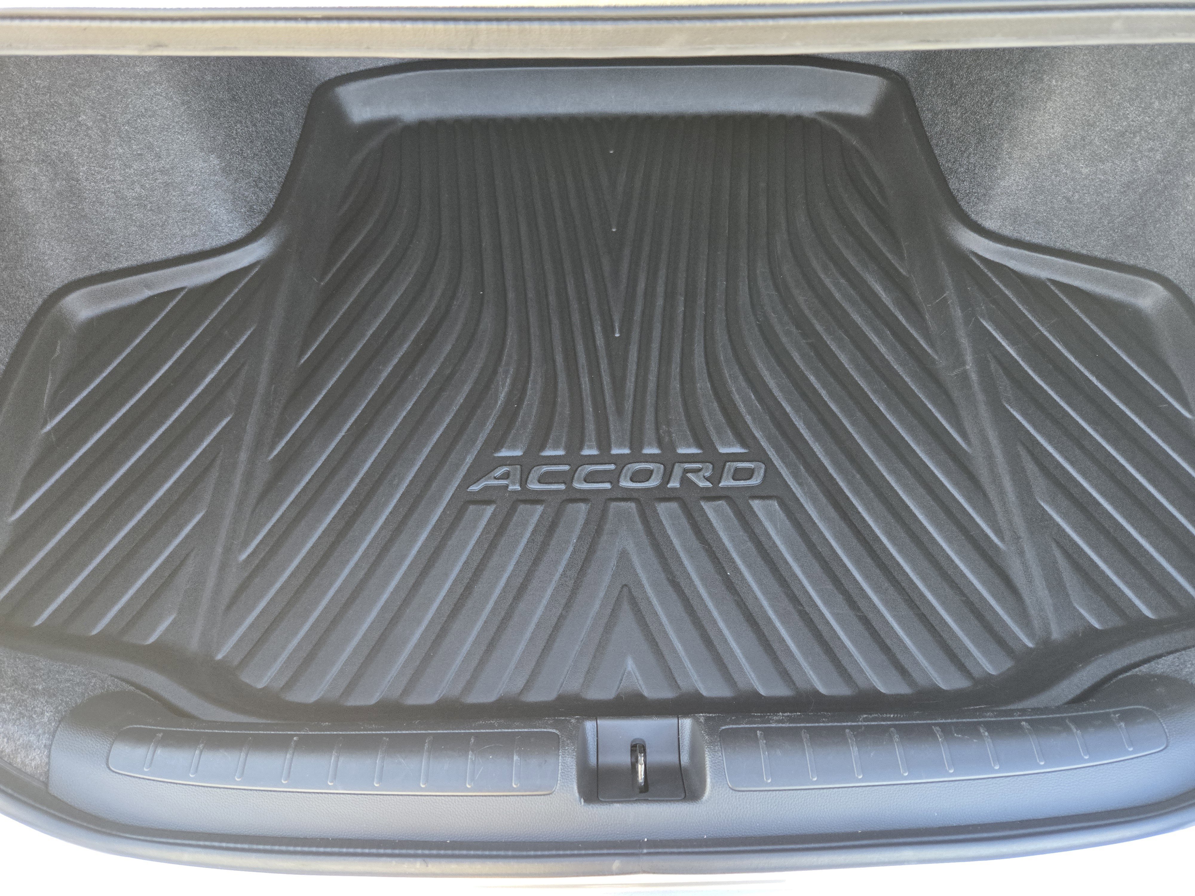 Used 2019 Honda Accord EX-L image 32