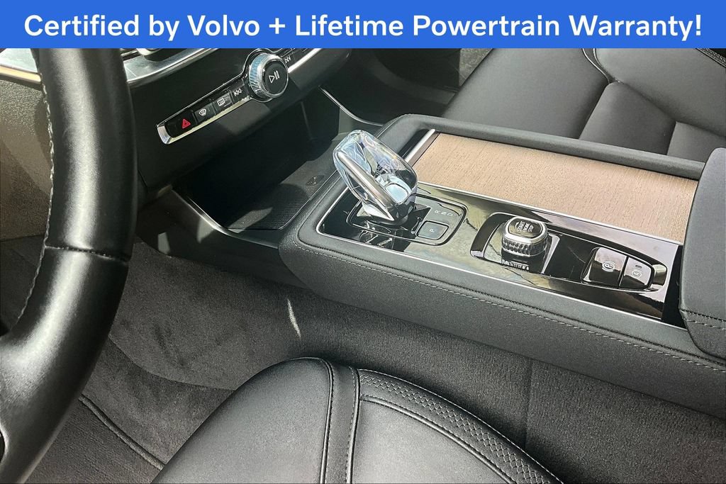 Used 2025 Volvo XC90 B6 Plus AWD/4WD image 19