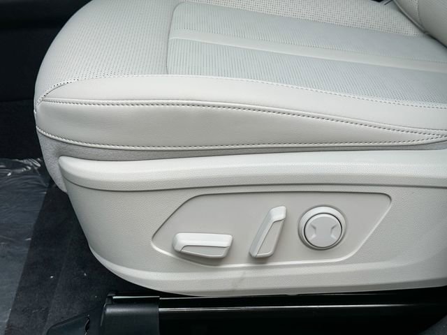 Used 2025 Kia Sorento S AWD/4WD image 16