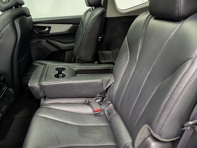 Used 2023 Acura MDX SH-AWD image 13