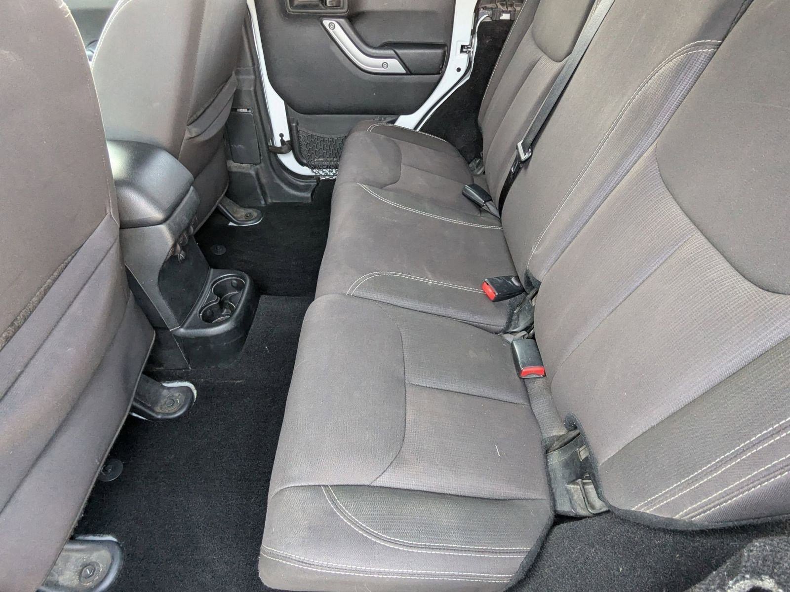 Used 2017 Jeep Wrangler Unlimited Sahara image 22