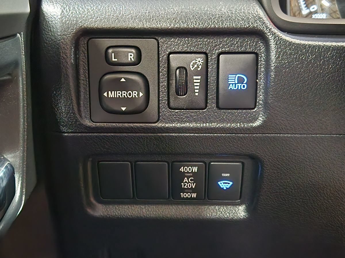 Used 2023 Toyota 4Runner SR5 AWD/4WD image 43