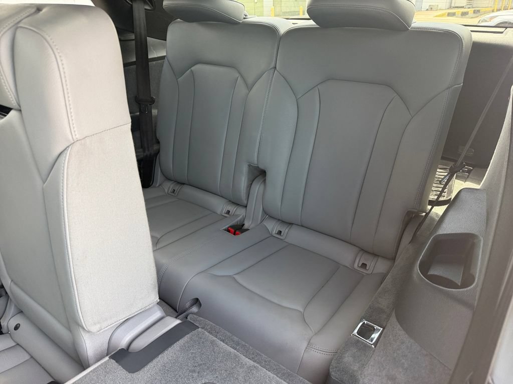 Used 2018 Audi Q7 2.0T Premium Plus w/ Premium Plus Package AWD/4WD image 14