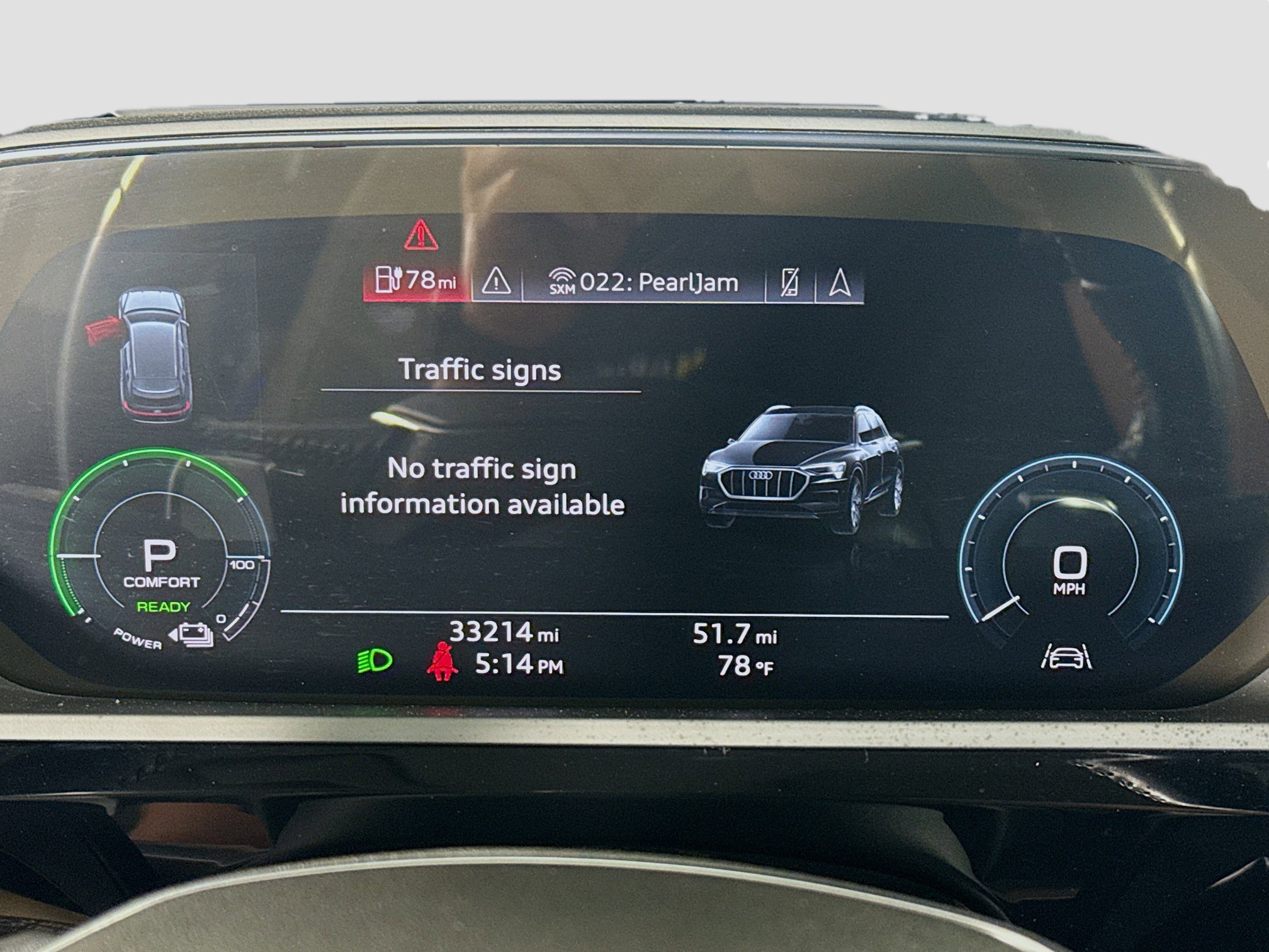 Used 2019 Audi e-tron Prestige w/ Prestige Package image 16