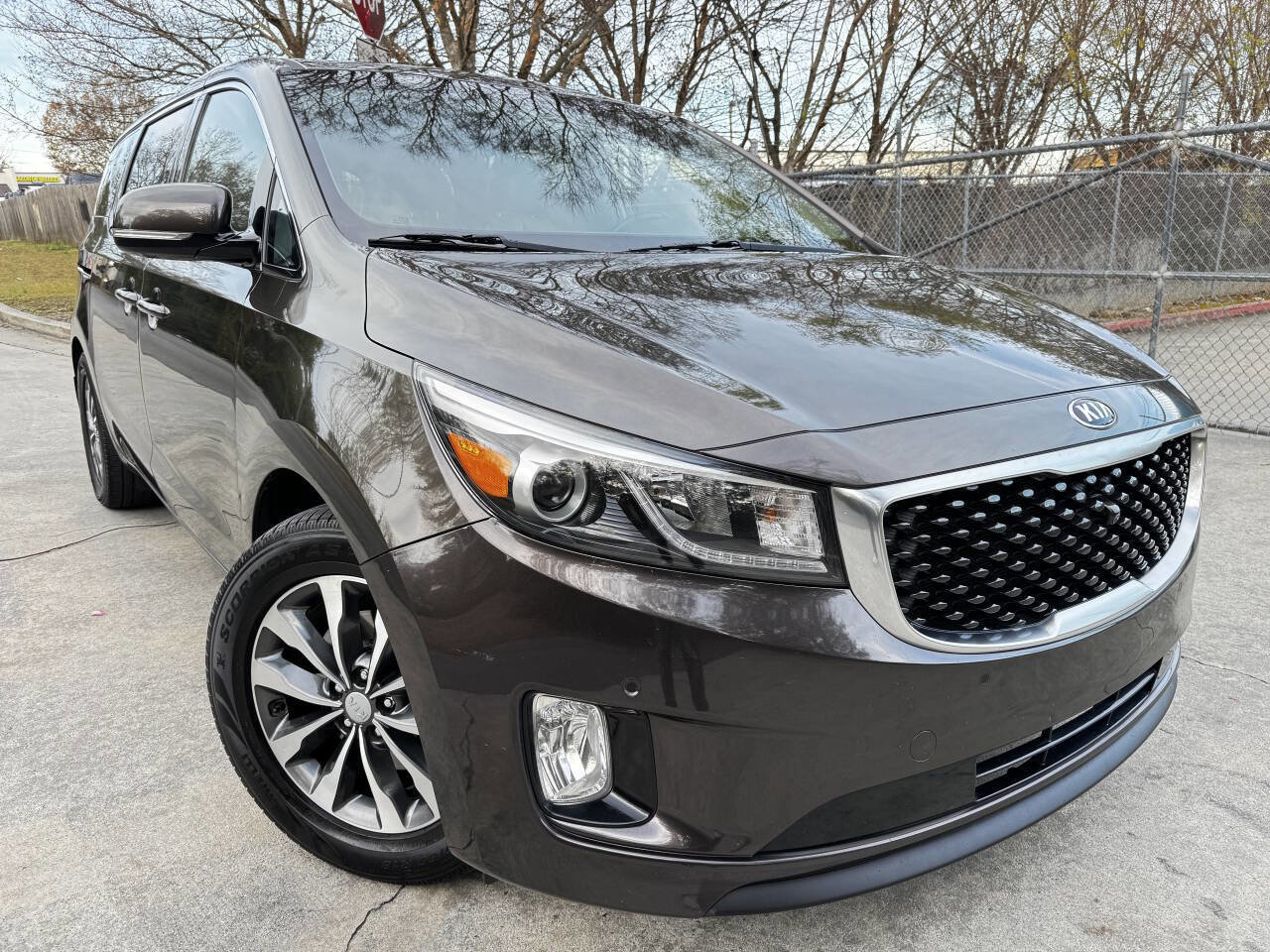 Used 2016 Kia Sedona SX
