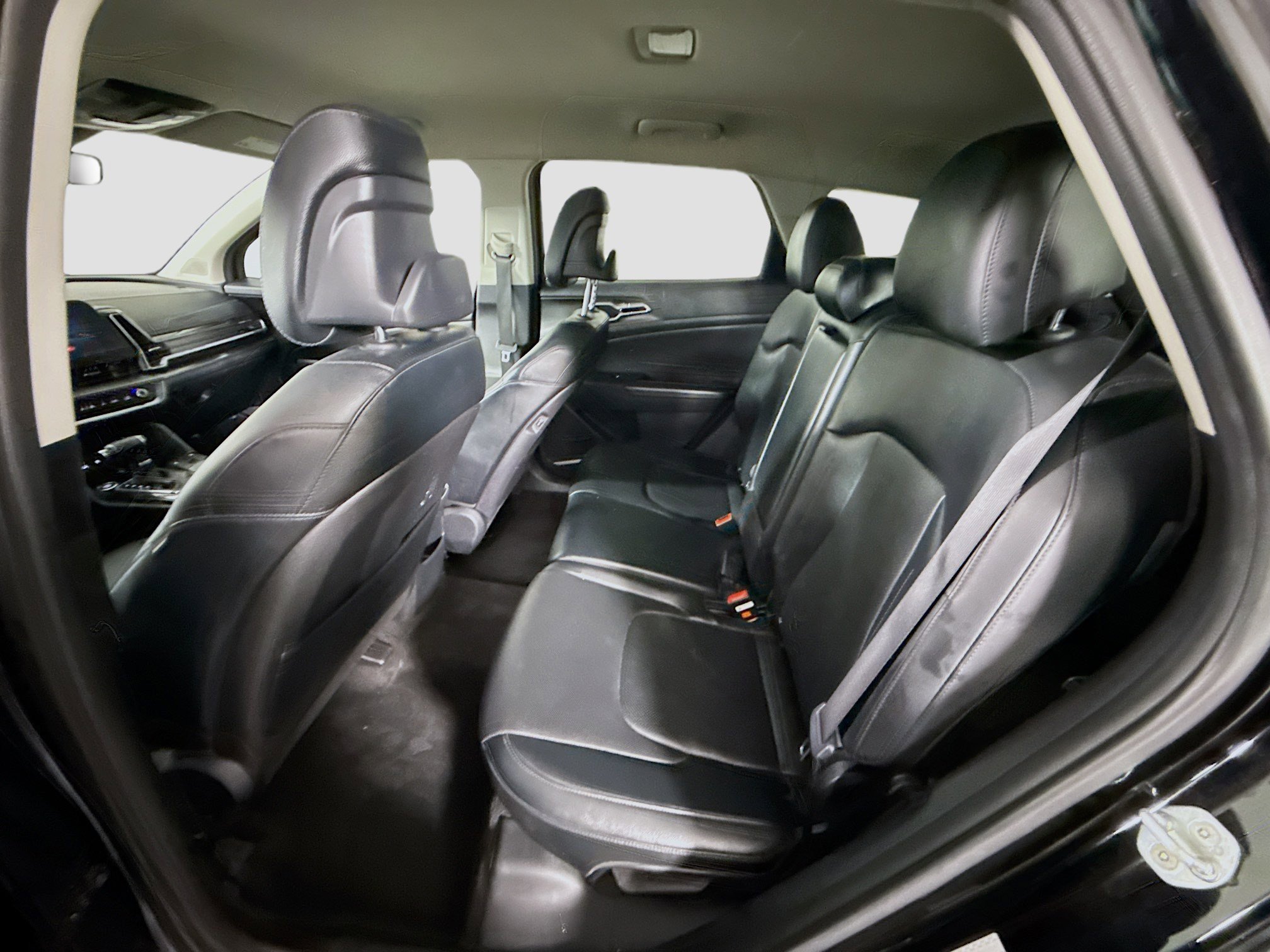 Used 2023 Kia Sportage EX image 25