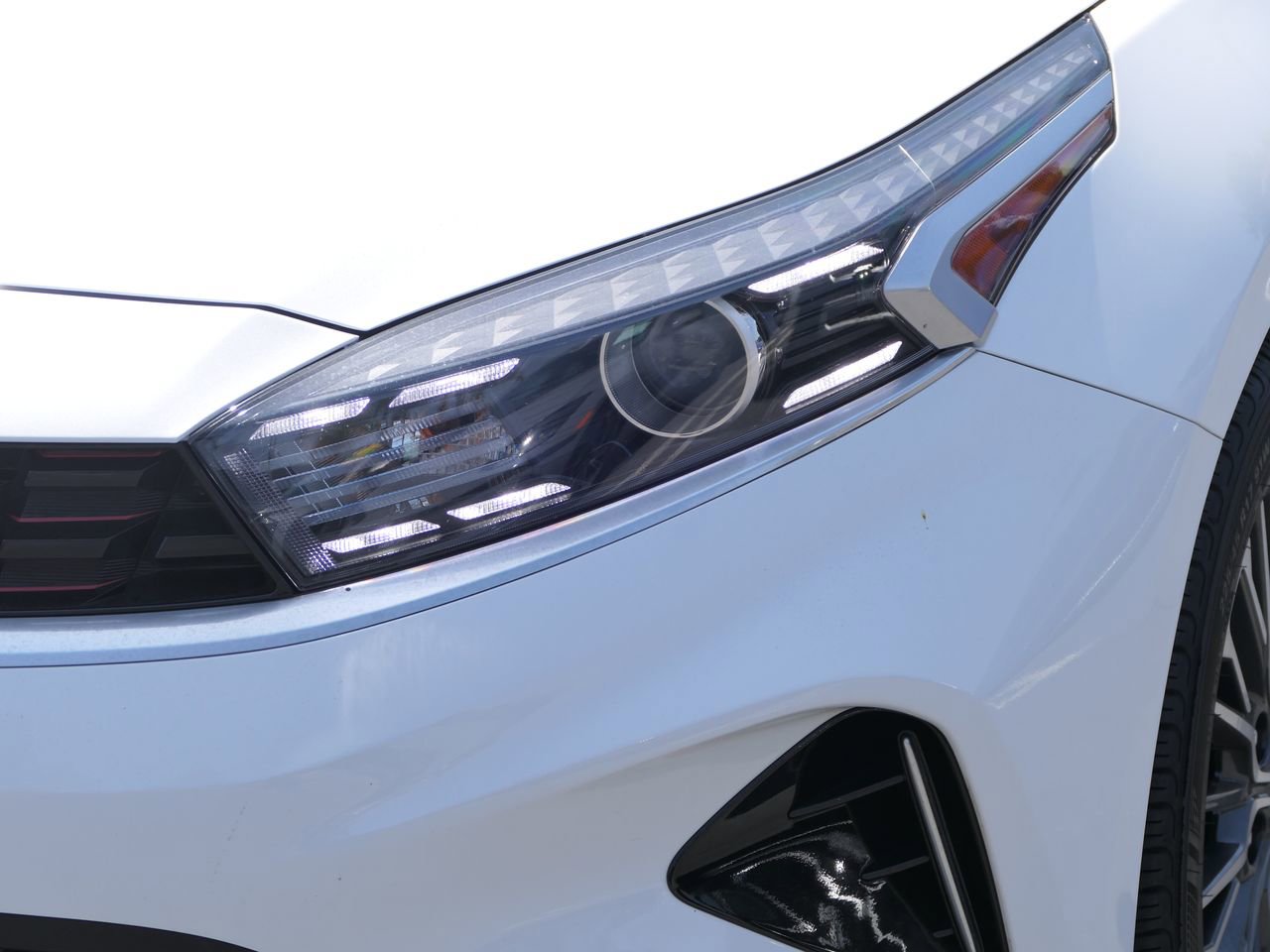 Used 2023 Kia Forte GT-Line w/ GT-Line Technology Package FWD image 7