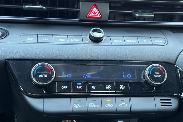 New 2025 Hyundai Elantra SEL image 20