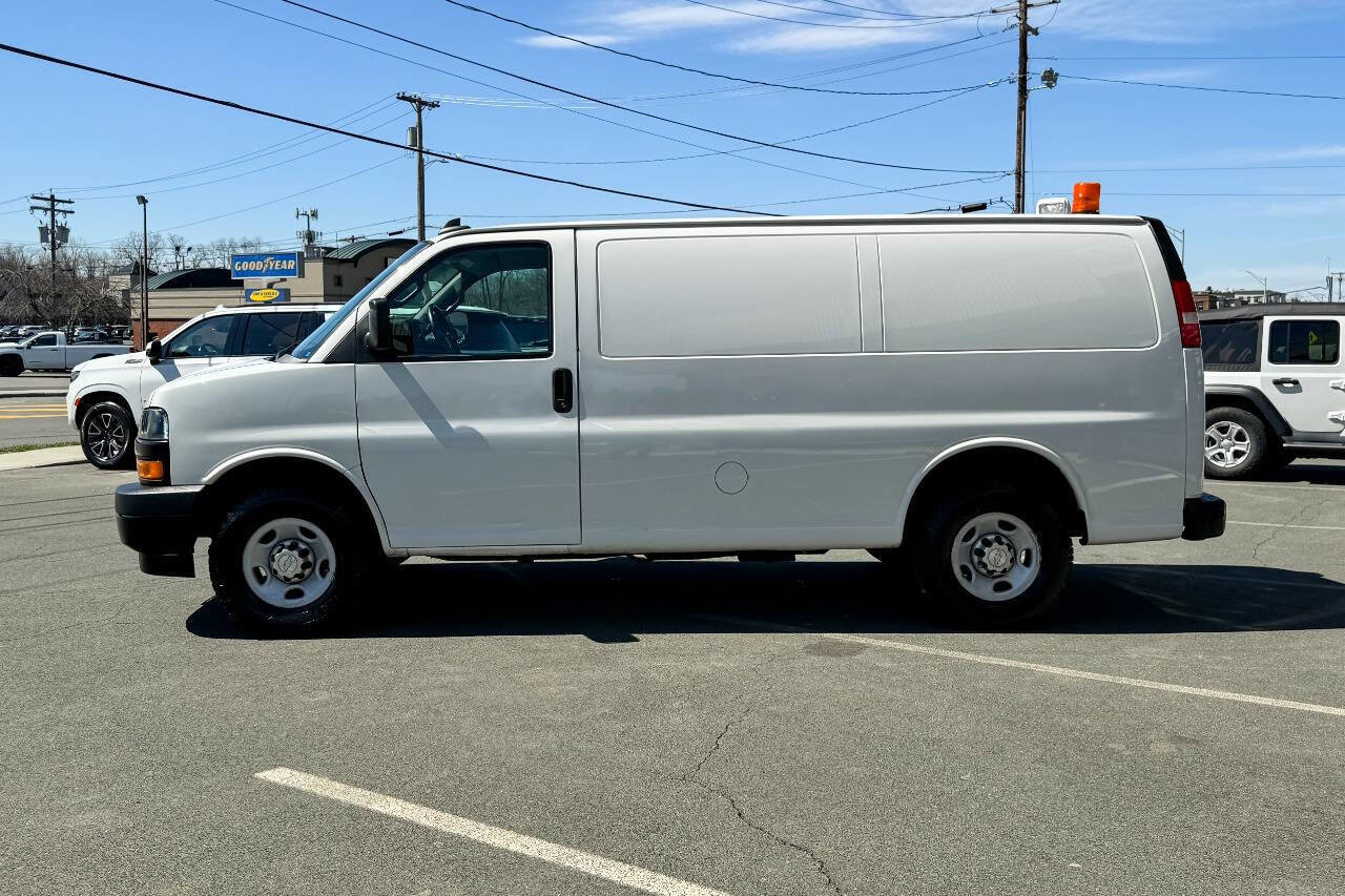 Used 2019 Chevrolet Express 2500 w/ Driver Convenience Package image 7