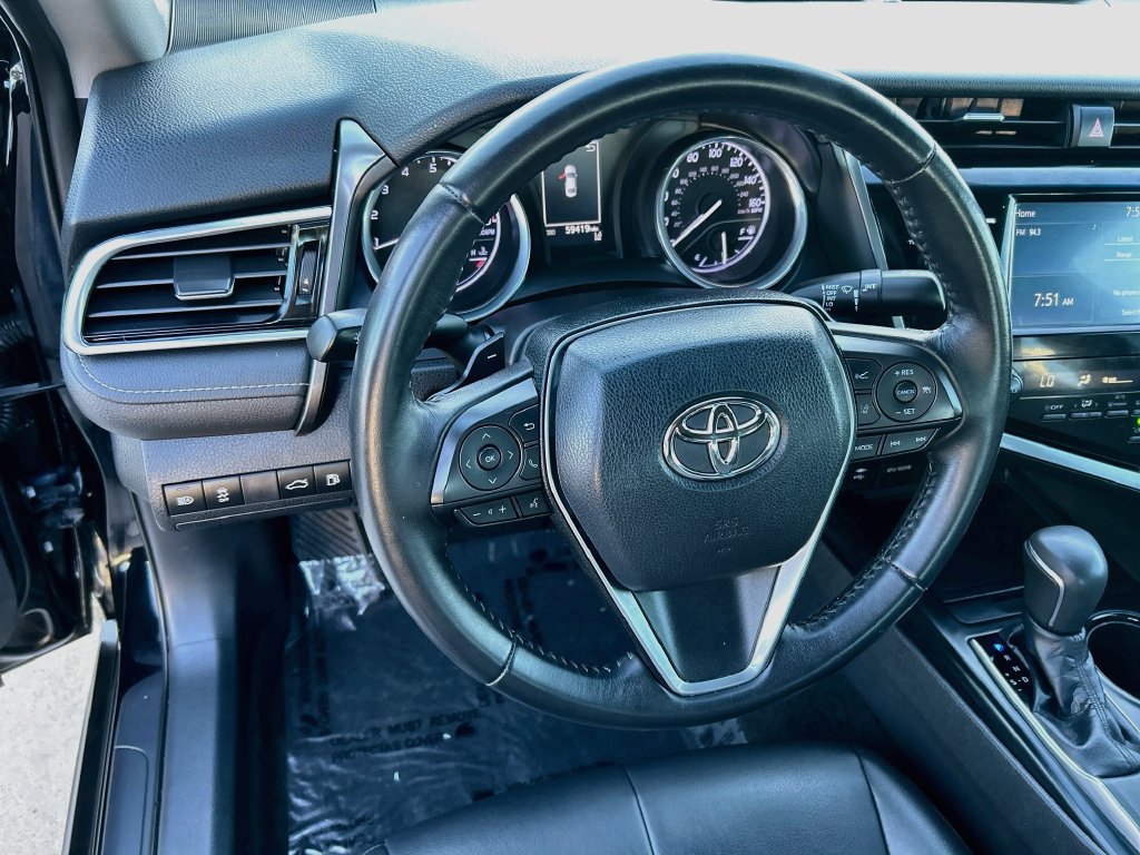 Used 2018 Toyota Camry SE FWD image 11