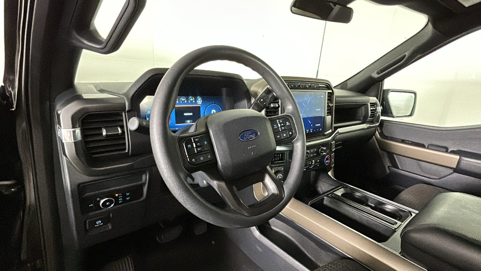 Used 2024 Ford F150 STX w/ Equipment Group 201A FX4 AWD/4WD image 16