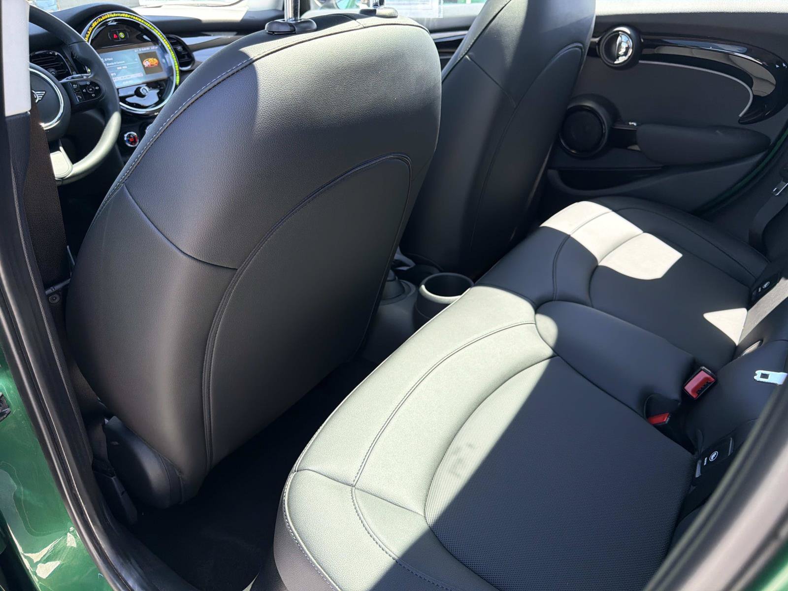 Certified 2024 MINI Cooper 4-Door Hardtop FWD image 9