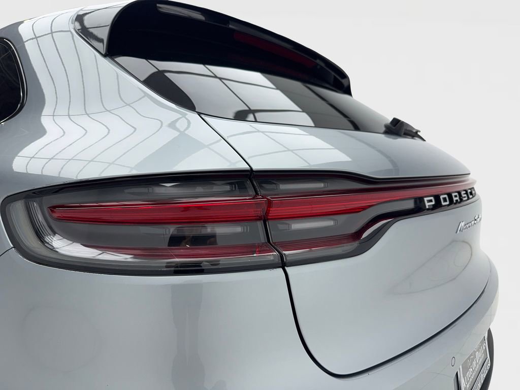 Used 2021 Porsche Macan Turbo image 9