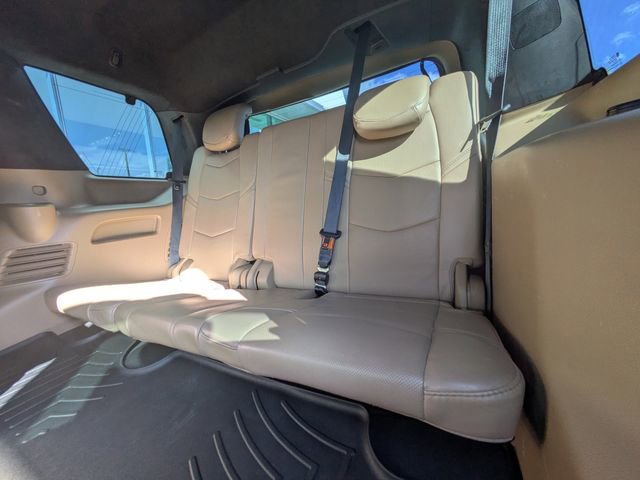 Used 2020 Cadillac Escalade Platinum w/ Escalade Sport Edition image 17