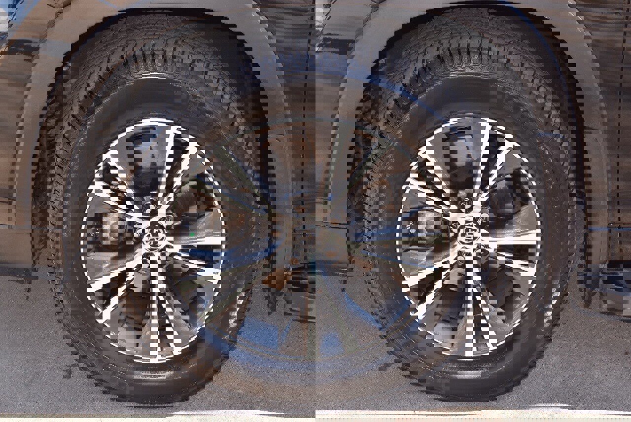 Used 2016 Toyota Highlander XLE image 41