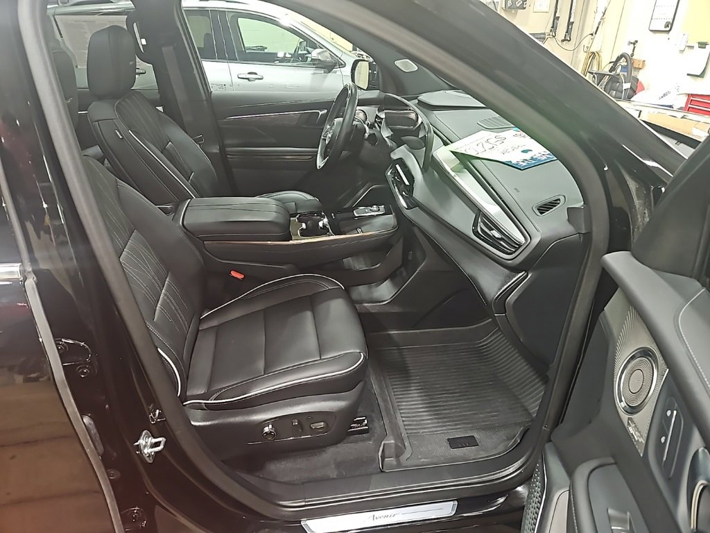Certified 2025 Buick Enclave Avenir w/ Super Cruise Package image 37