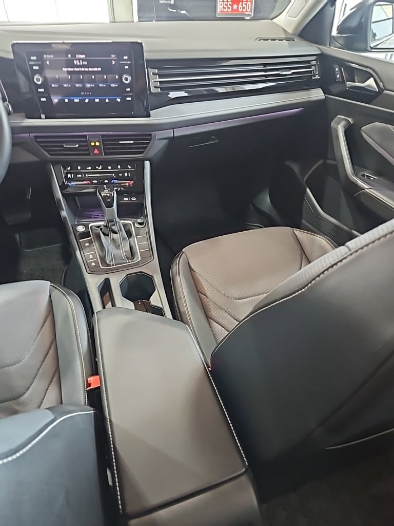 Used 2025 Volkswagen Jetta SEL image 23