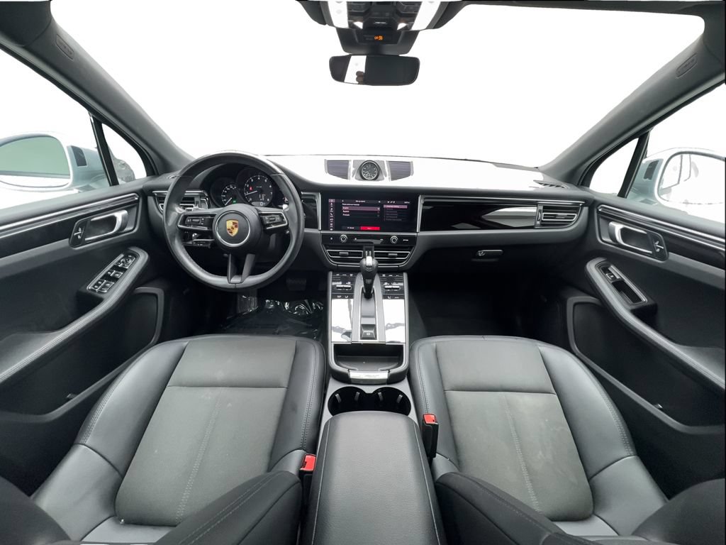 Used 2022 Porsche Macan AWD/4WD image 39