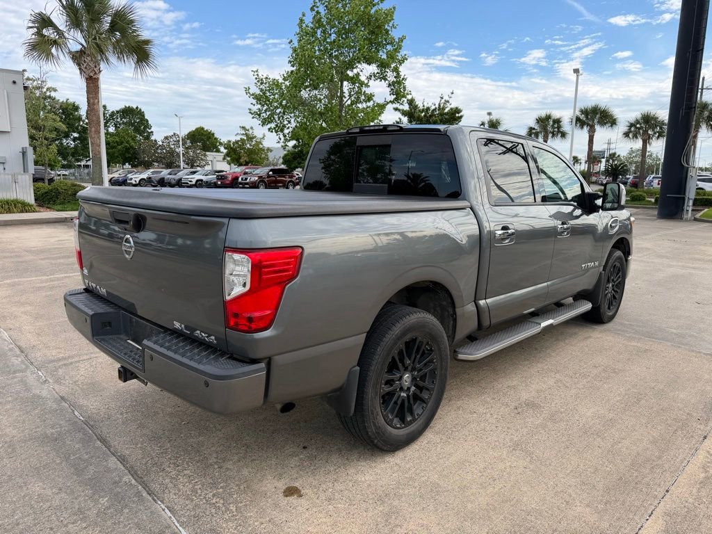Used 2017 Nissan Titan SL w/ SL Towing Convenience Package AWD/4WD image 5