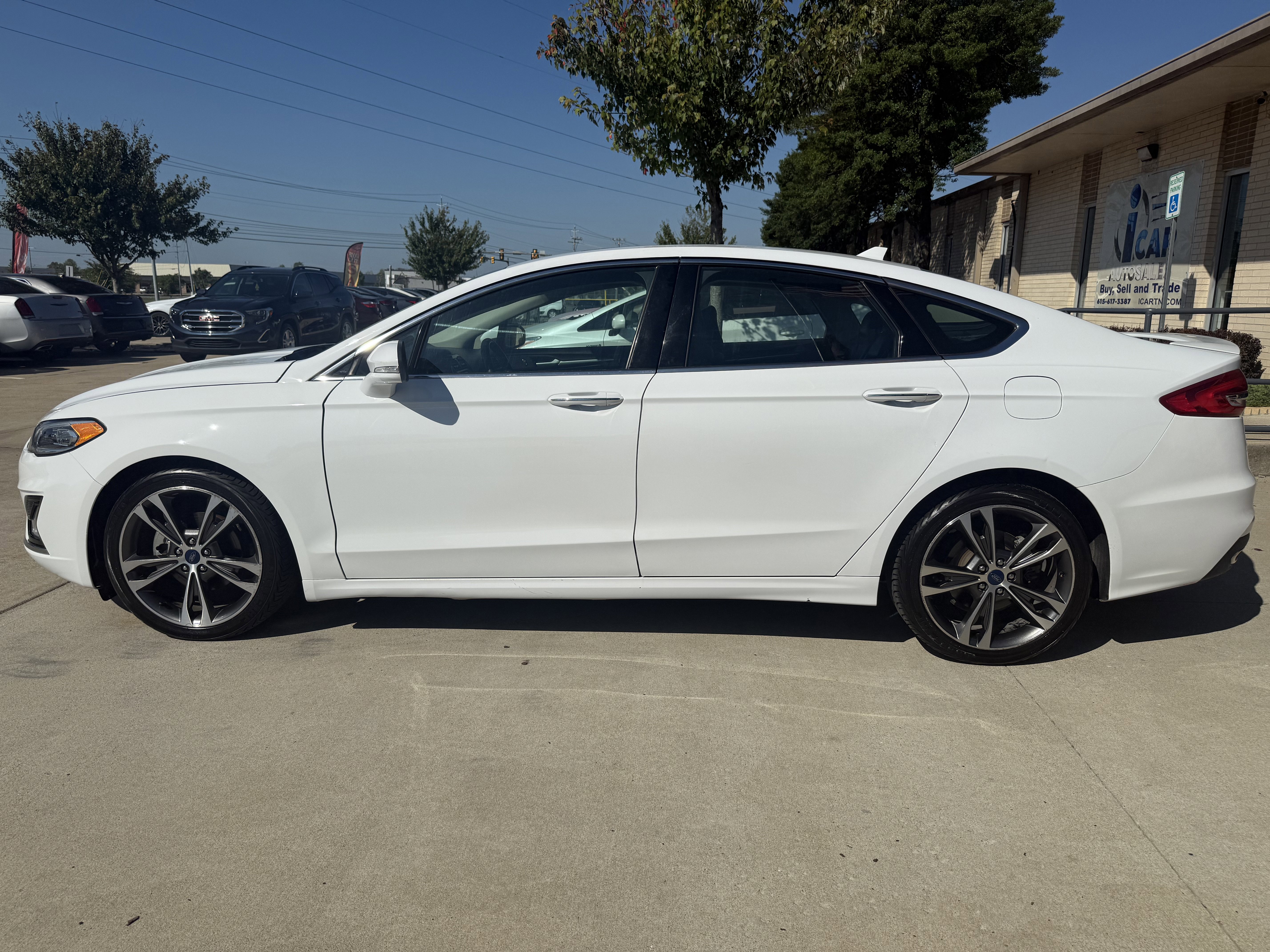 Used 2020 Ford Fusion Titanium image 4
