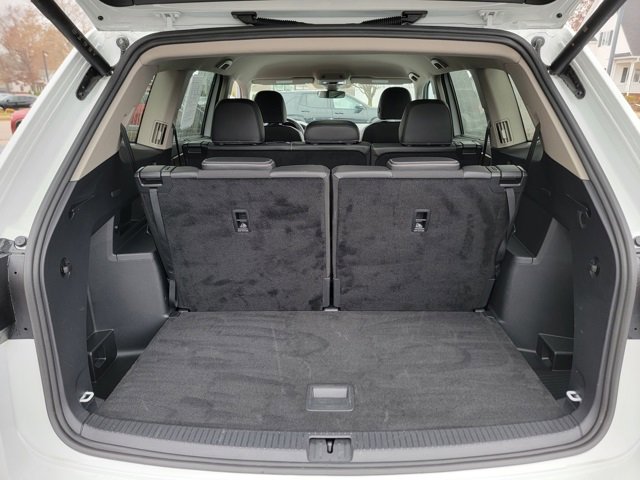 Used 2025 Volkswagen Atlas SE image 28