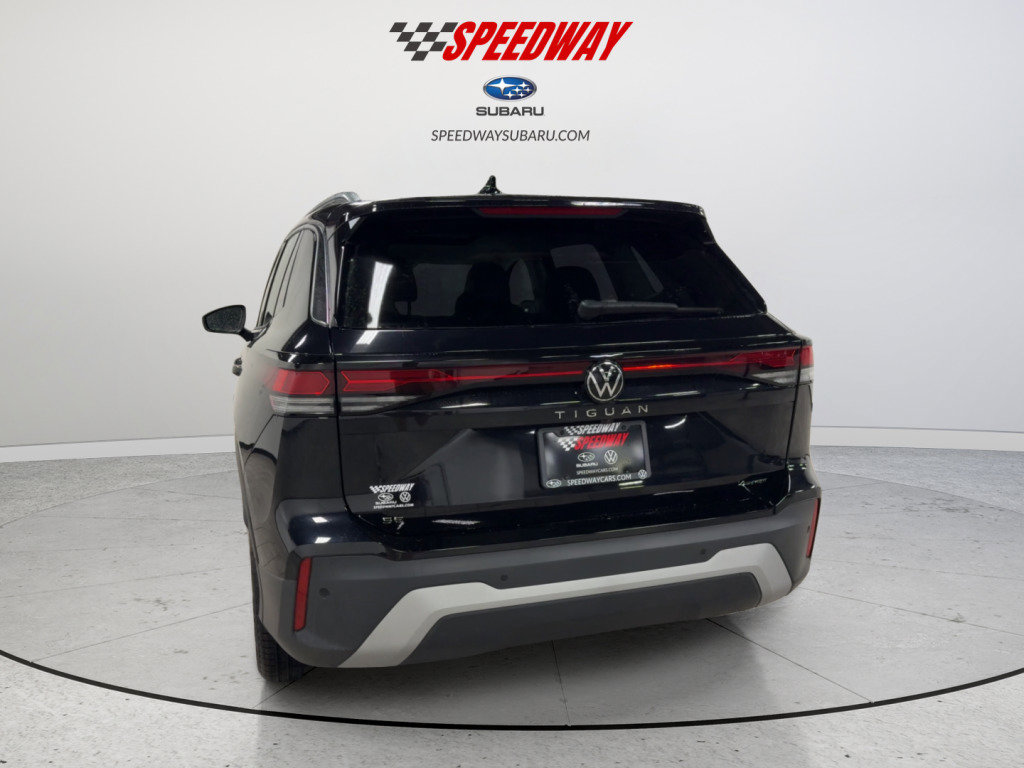 New 2026 Volkswagen Tiguan SE image 9