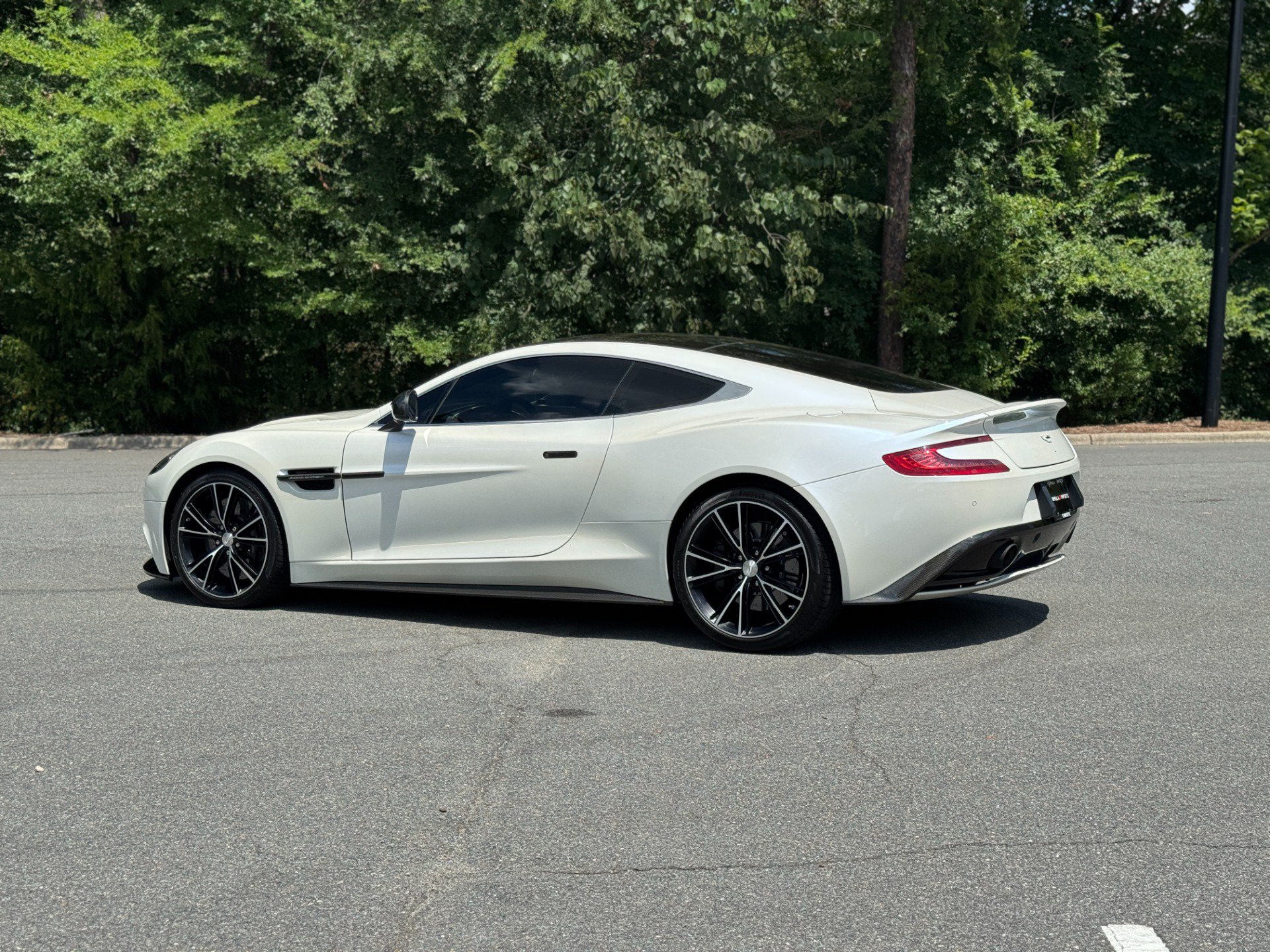 Used 2014 Aston Martin Vanquish Coupe RWD image 7