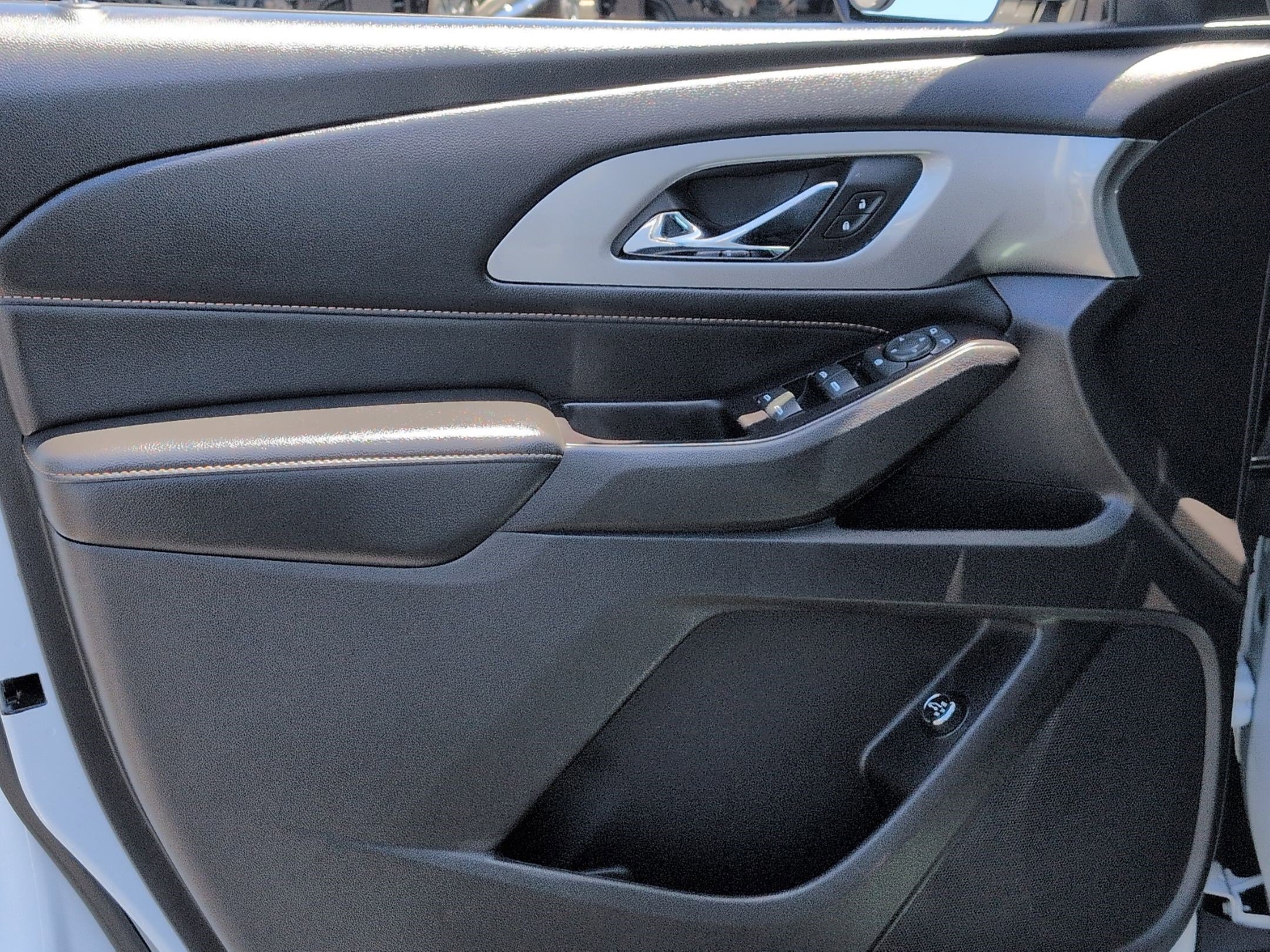 Used 2019 Chevrolet Traverse LT AWD/4WD image 14