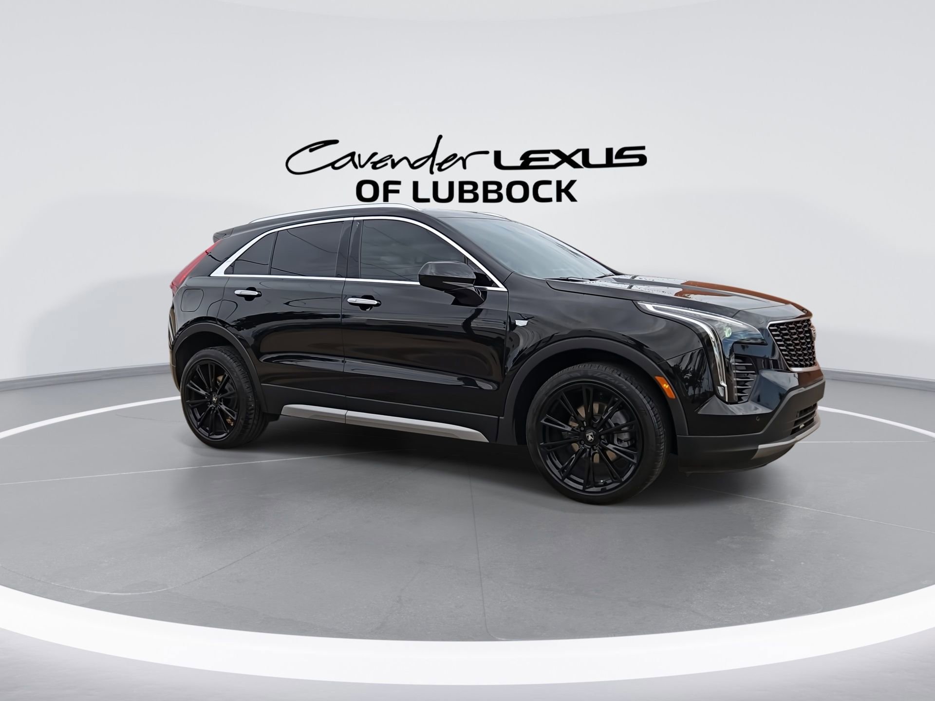 Used 2020 Cadillac XT4 Premium Luxury FWD image 2