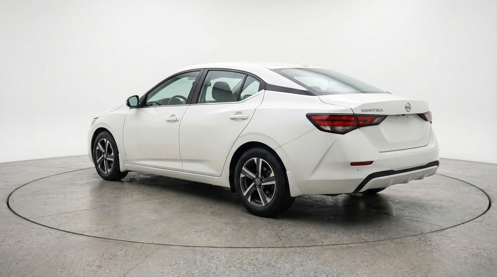 Used 2025 Nissan Sentra SV image 6