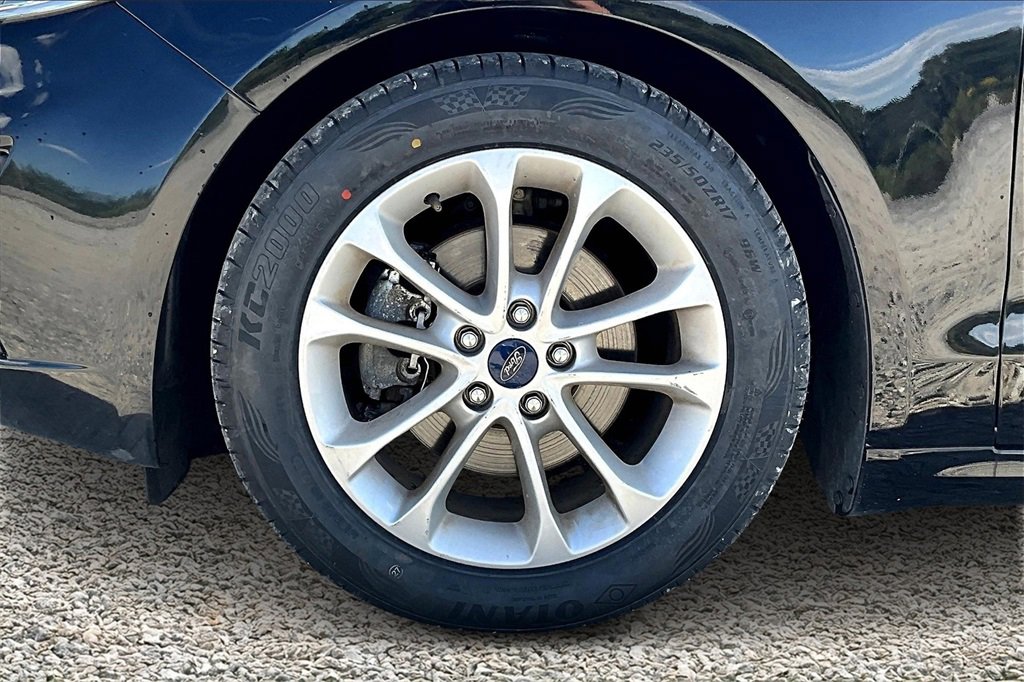 Used 2020 Ford Fusion SE w/ Fleet SE Value Package image 8